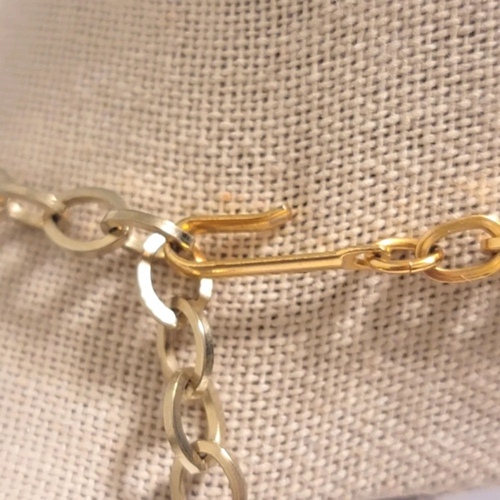 Vintage yellow gold necklace & clip on earrings retro evening cocktail jewelry